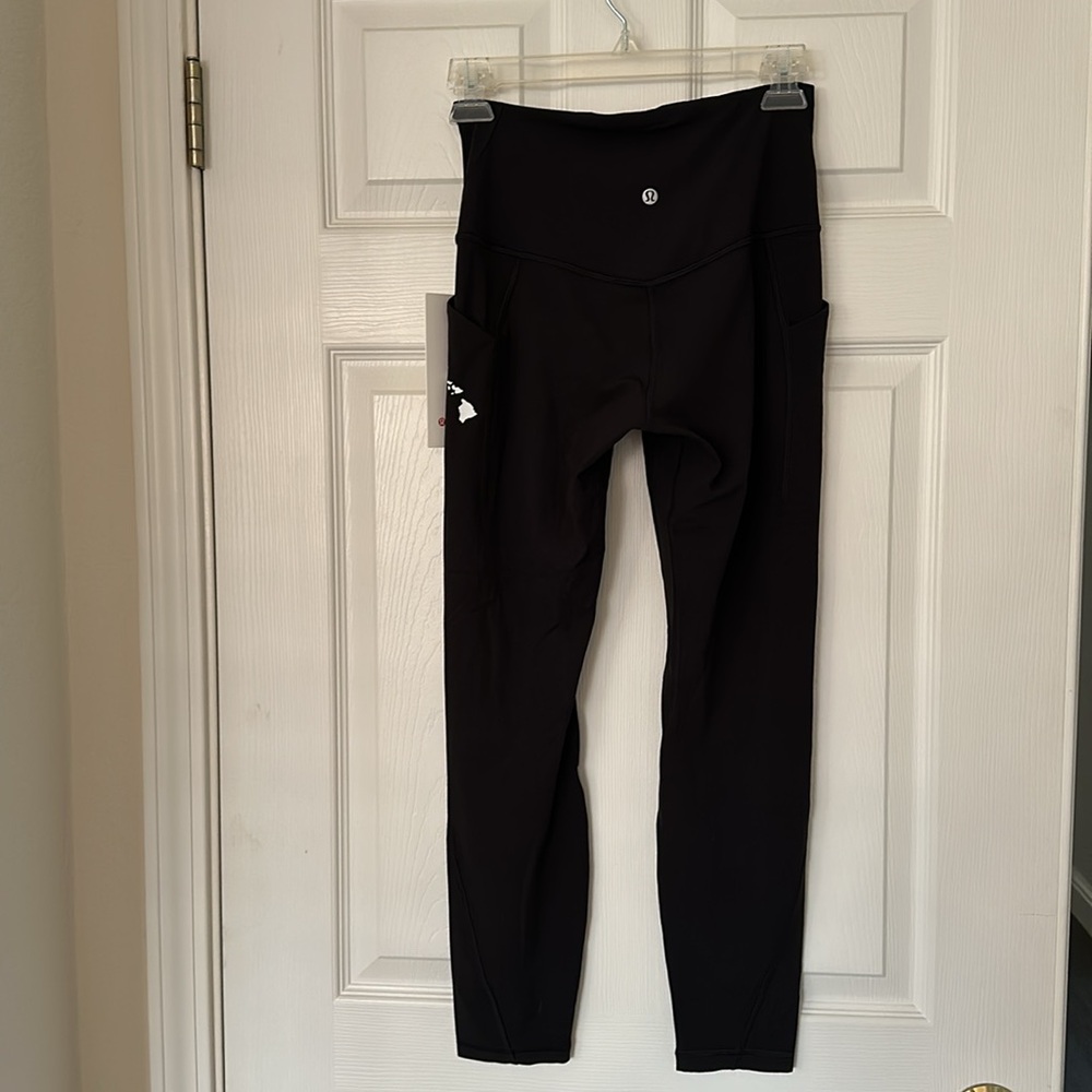 LULULEMON Black Align HR Pant 25” Pockets Hawaii Islands Waikiki Leggings 6 🖤 - Picture 4 of 7